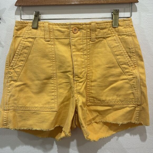 Gap Yellow Utility Short Pockets Frayed hem - Size 0 Petite - Picture 3 of 6